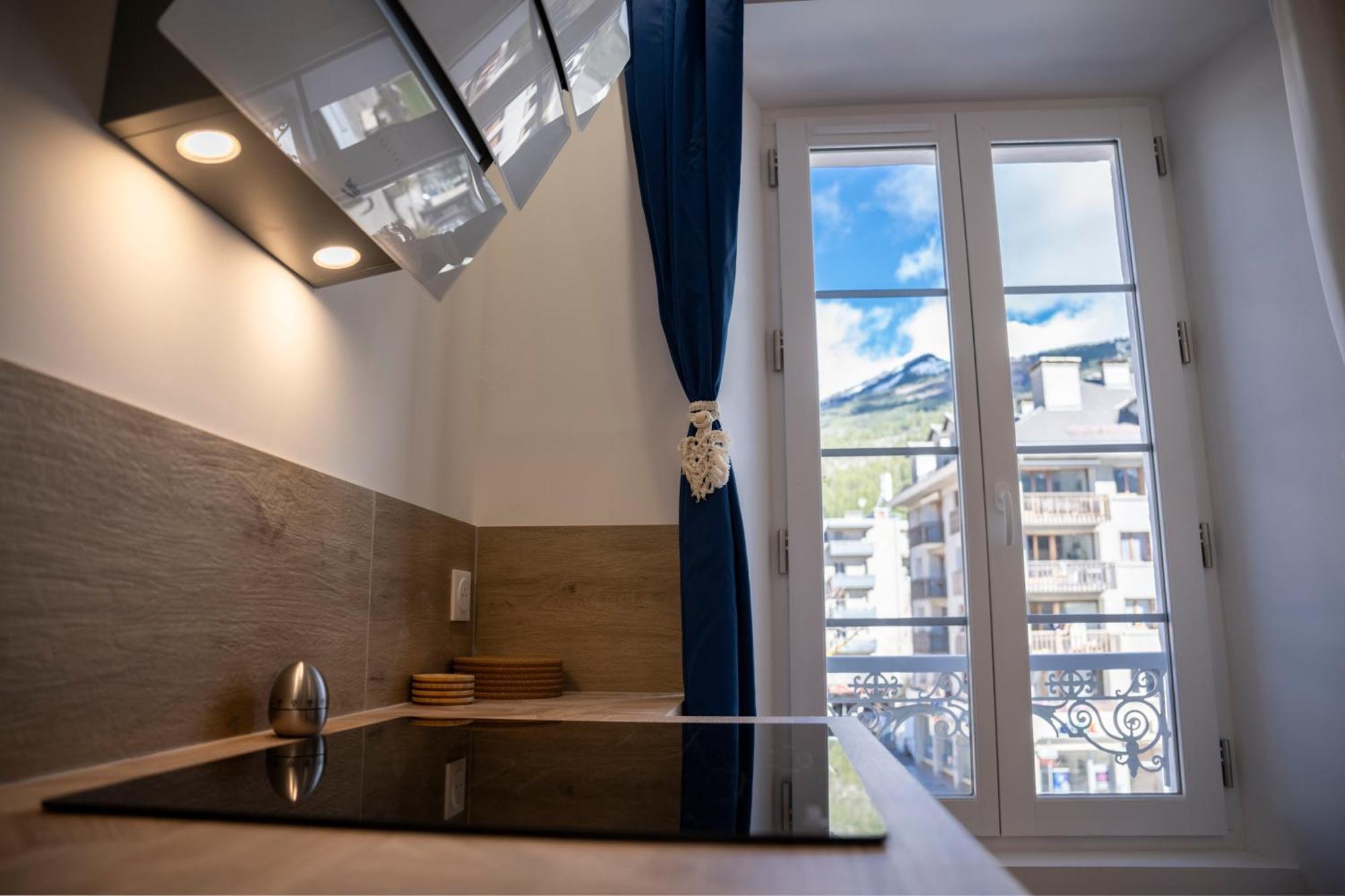 Petite Anita - Centre Ville - Parking Prive Barcelonnette Ngoại thất bức ảnh