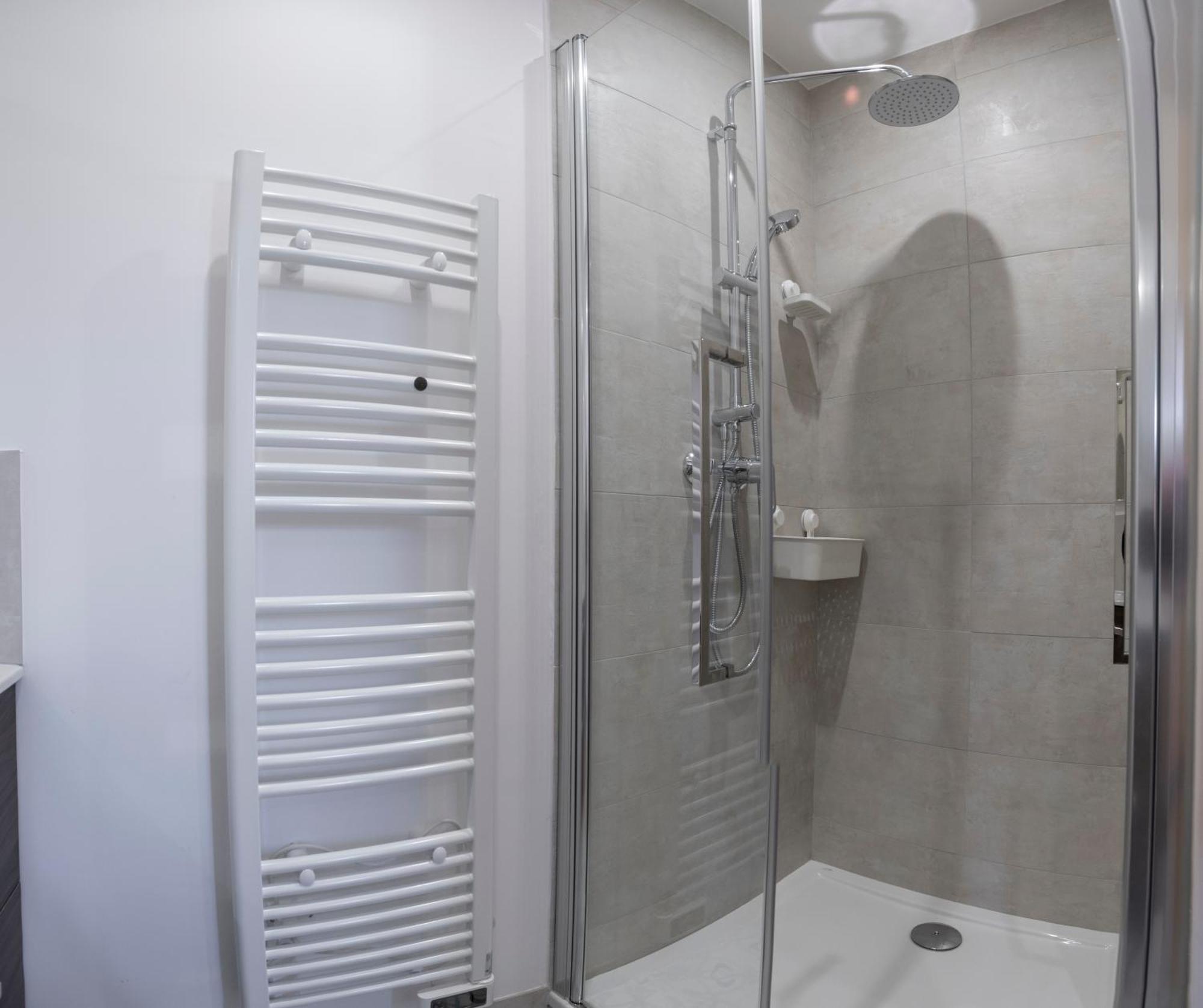 Petite Anita - Centre Ville - Parking Prive Barcelonnette Ngoại thất bức ảnh